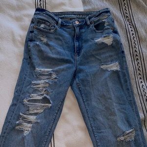 American Eagle blue jeans!:)